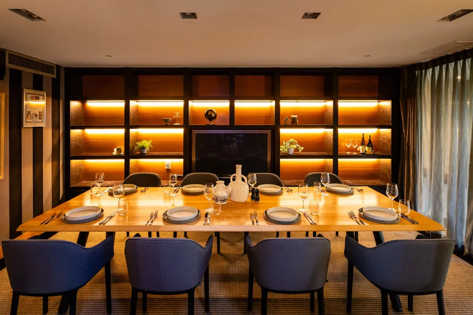 Commodore Hotel Discovery Room Dinner setup 2