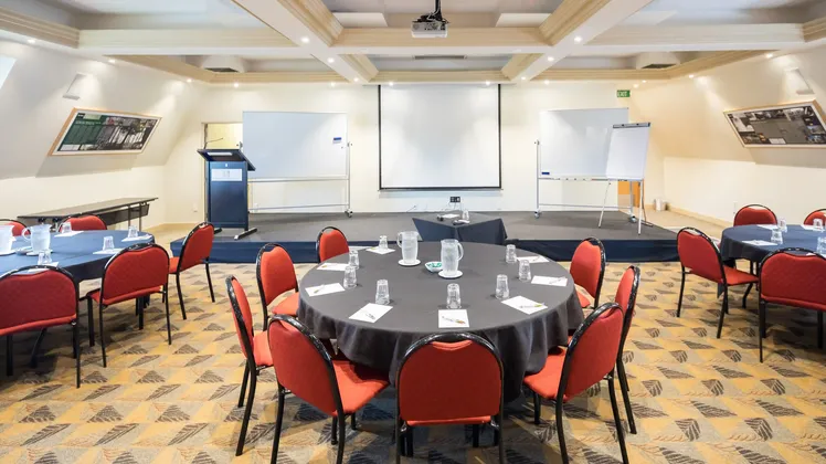 Commodore Hotel Head of the Avon 2