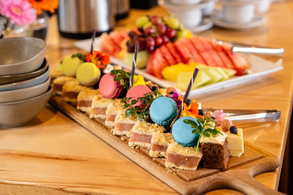 Just Deserts food display